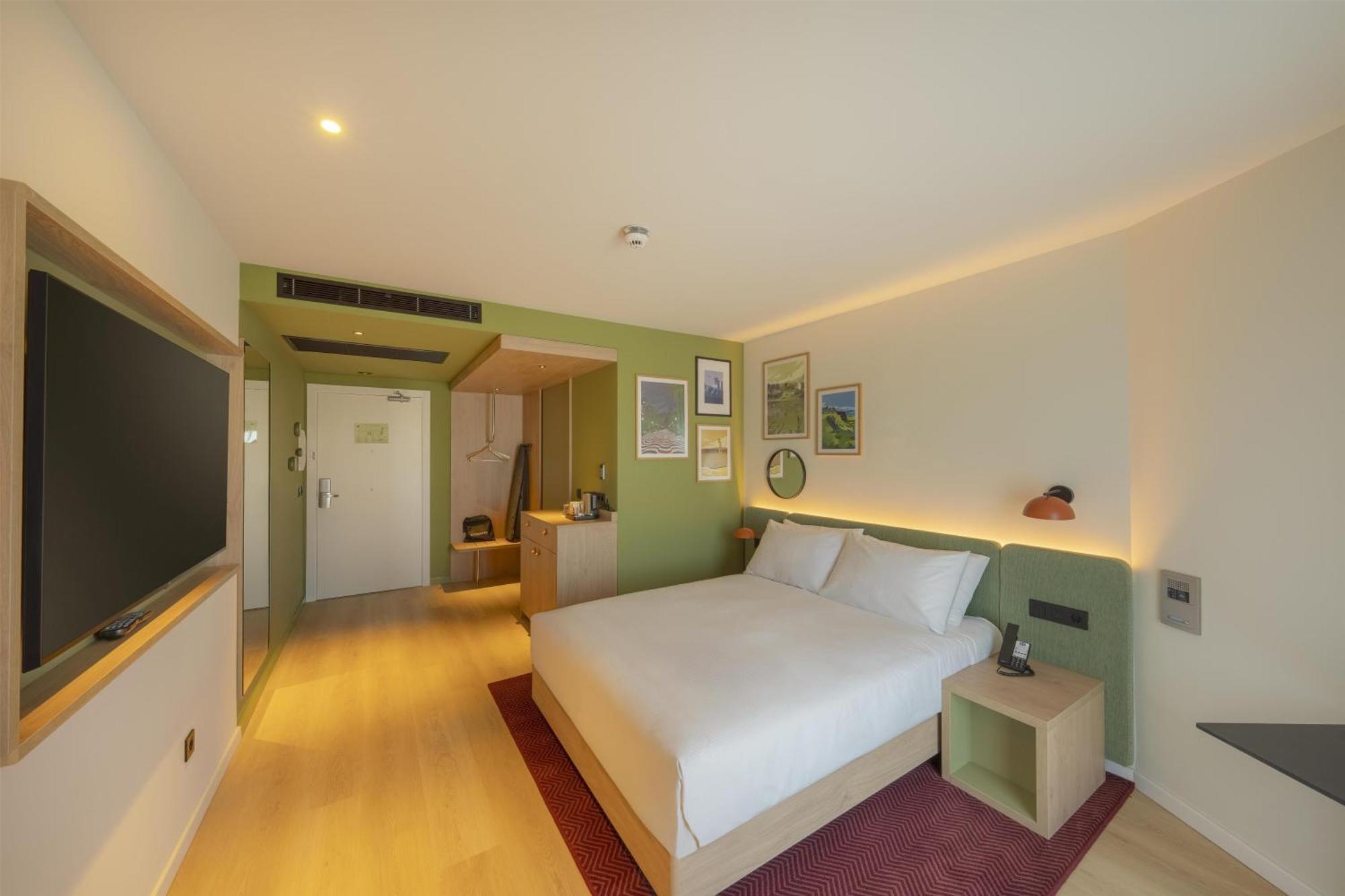 Hampton By Hilton Alicante Airport — Photos 3